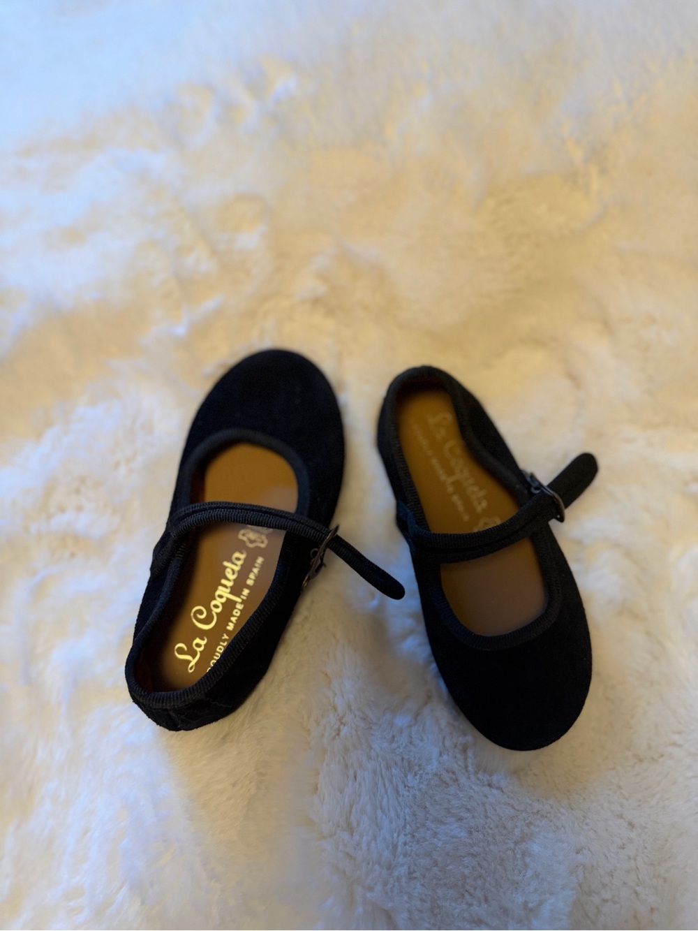 La Coqueta Black Mary Jane Dress Shoes for Kids - Picture 2 of 5